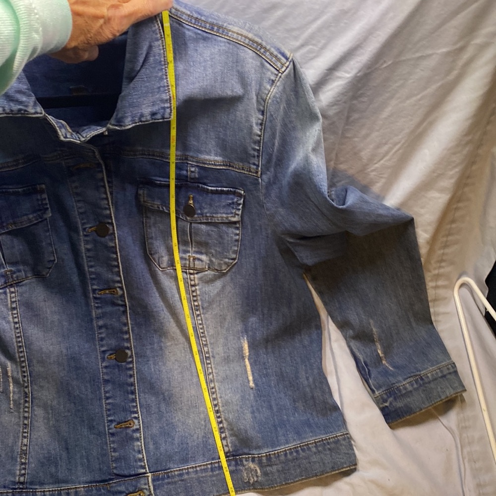 Jean jacket - Picture 10 of 13